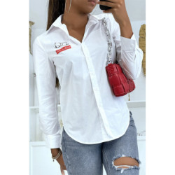 Chemise blanche cintrée avec illustration chat