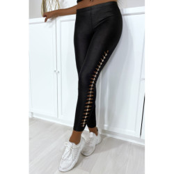 Legging noir brillant très extensible avec accessoire sur les cotés