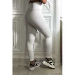 Legging blanc en maille côtelé très extensible