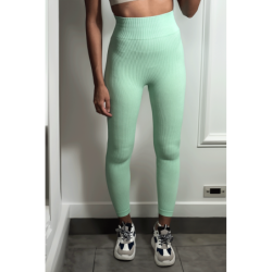 Legging vert en maille côtelé très extensible
