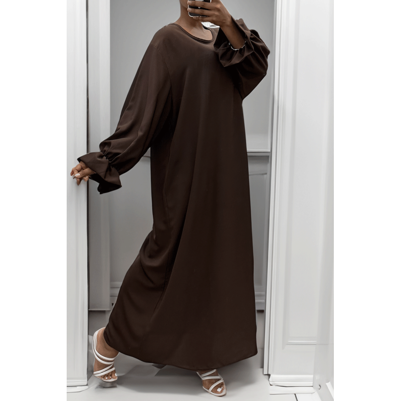 Longue abaya marron froncé aux manches