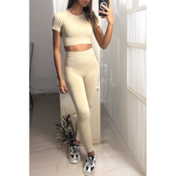 Ensemble legging et top sport beige en matière gênante