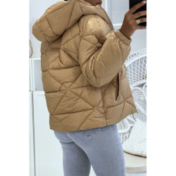 Doudoune taupe à capuche en relief triangulaire légère et chaleureuse indispensable de l'hiver