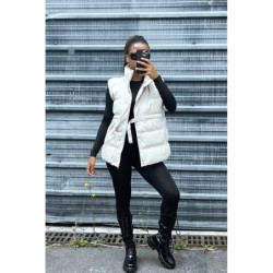 Doudoune en simili beige sans manche ajustable à la taille