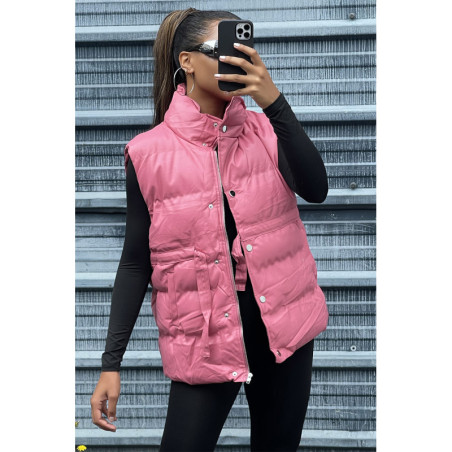 Doudoune en simili fuchsia sans manche ajustable à la taille