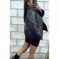 Manteau matelassé noir très chic et ajustable