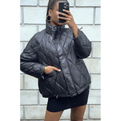 Manteau matelassé noir très chic et ajustable