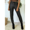 Pantalon cargo noir en simili