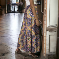 Longue jupe lilas évasé avec joli motif
