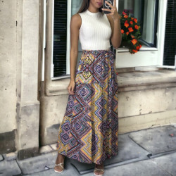 Longue jupe lilas évasé avec joli motif