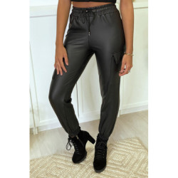Pantalon cargo noir en simili
