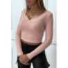 Crop top rose poudré côtelé à col v à pression fantaisie