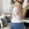 Débardeur beige satiné avec dentelle
