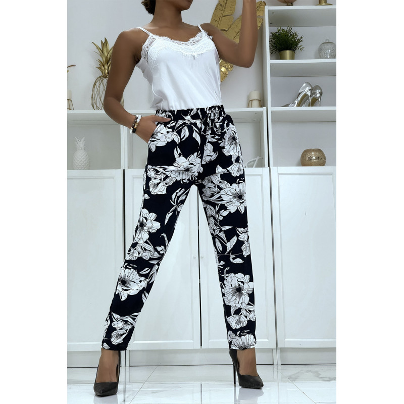 Pantalon fluide noir à motif floral B-54