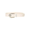 Ceinture blanc avec boucle argenté. D7364