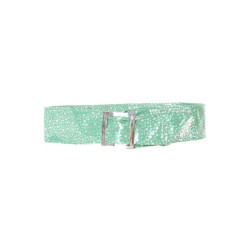 Ceinture verte égère à motif étoiles et boucle rectangle. étoiles