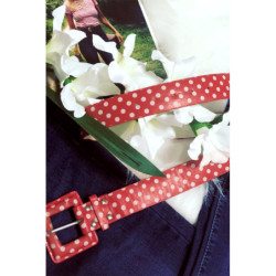 Ceinture rouge à pois blanc