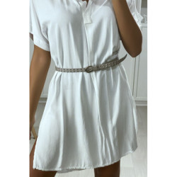 Fine ceinture grise clouté pour ajusté la taille