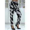 Pantalon fluide noir à motif floral B-47