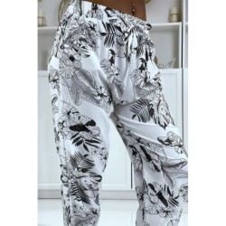 Pantalon fluide blanc à motif floral B-47