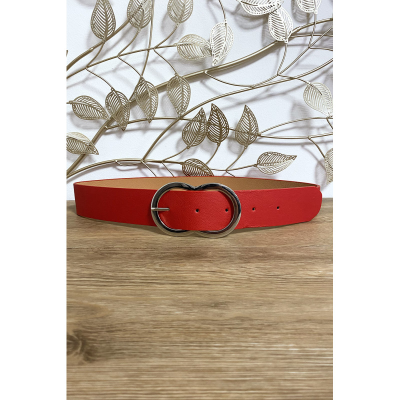 Ceinture rouge en simili avec jolie boucle argenté