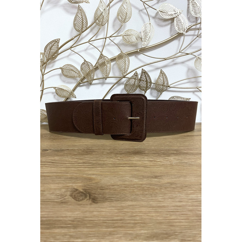Grosse ceinture marron avec joli motif
