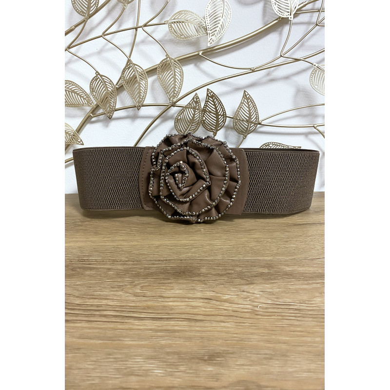 Ceinture marron avec boucle en forme de fleure ornée de strass