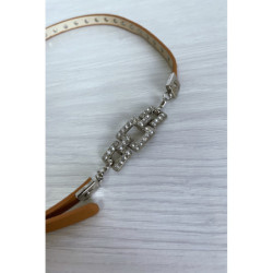 Fine ceinture camel avec accessoire et strass