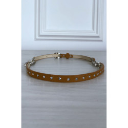 Fine ceinture camel avec accessoire et strass