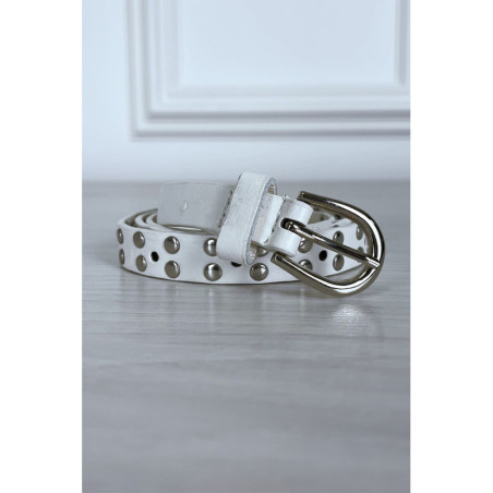 Fine ceinture blanche en simili clouté