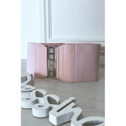 Ceinture de taille rose avec lacet au dos