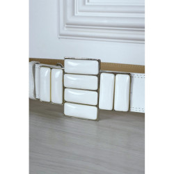 Ceinture blanche à grosse boucle bijoux