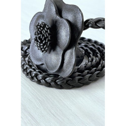 Ceinture tressée noire en simili avec fleur