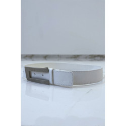 Ceinture blanche à boucle rectangulaire destroy