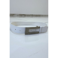 Ceinture blanche à boucle rectangulaire destroy
