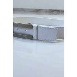 Ceinture blanche à boucle rectangulaire destroy