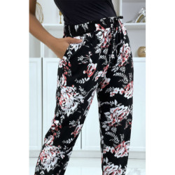 Pantalon cigarette fluide noir à imprimé fleurie B-35