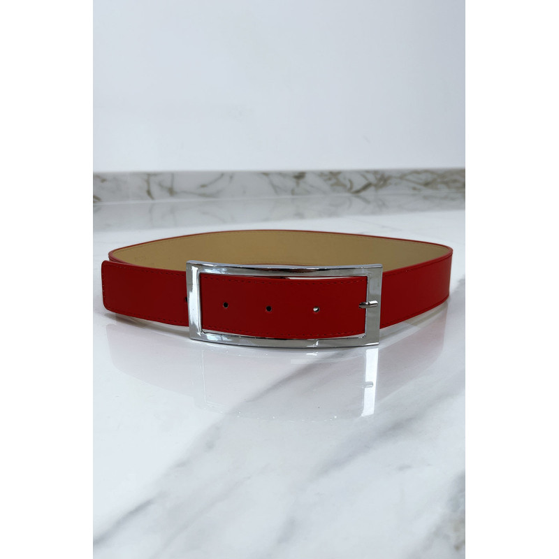 Ceinture rouge avec boucle argenté