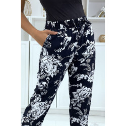 Pantalon cigarette fluide bleu marine à imprimé fleurie B-35