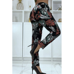 Pantalon fluide noir à motif floral B-15