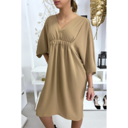Robe classe camel à manches courtes