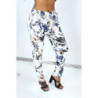 Pantalon blanc cigarette fluide à magnifique fleurs colorées