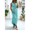 Longue robe croisé en turquoise avec ceinture en cordon