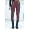 Pantalon slim bordeaux en simili avec boutons doré