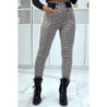 Pantalon rose motif carreaux avec poches boutons et élastique à la taille