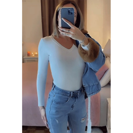 Pull blanc col V en maille tricot très extensible et très doux