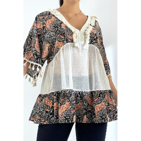 Tunique noire ajourée façon bohème avec pompons et motifs