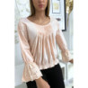 Blouse rose plissé au buste avec volant en dentelle aux manches