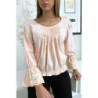 Blouse rose plissé au buste avec volant en dentelle aux manches